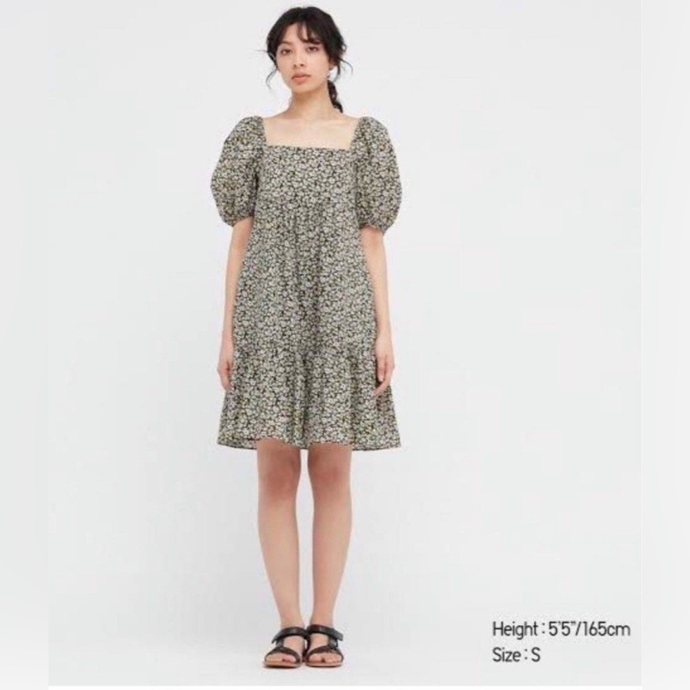 Uniqlo Floral Puff Sleeve Dress